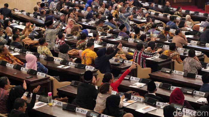 MPR Pilih Ketua Malam Ini, Bamsoet Kantongi Dukungan 335 Suara