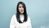 Ovi mengaku kini ia tampil lebih tertutup. Pool/Palevi S/detikFoto.