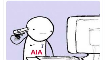 Fans Spurs serasa mau bunuh diri jika Gnabry memegang bola. Foto: Twitter