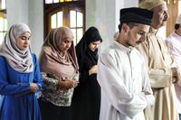 Putar Musik Saat Adzan di Arab Saudi Bisa Didenda Rp 7,5 Juta Putar Musik Saat Adzan di Arab Saudi Bisa Didenda Rp 7,5 Juta