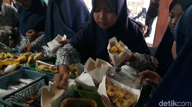 Layak Dicontoh, Pemkab Brebes Larang Plastik di Kantin Sekolah Layak Dicontoh, Pemkab Brebes Larang Plastik di Kantin Sekolah