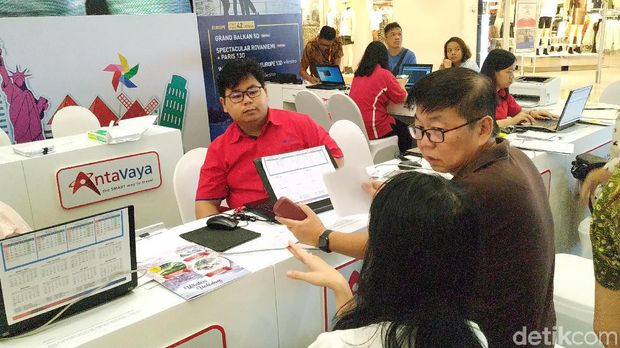 Bank Mega Gelar Mega Travel Fair Periode Kedua di Surabaya