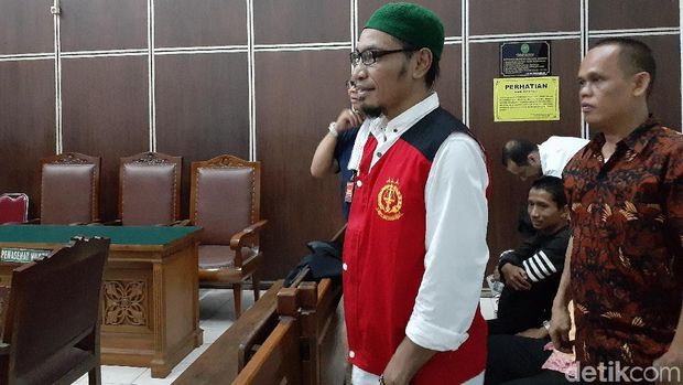Abdul Gani Ngabalin alias Cobra Hercules dituntut 2,5 tahun penjara terkait kasus penyebaran ujaran kebencian