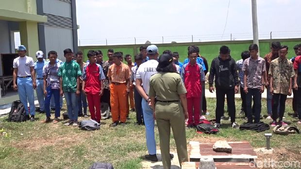 Bolos Sekolah, 48 Pelajar di Rembang Digaruk Satpol PP di Warung Kopi