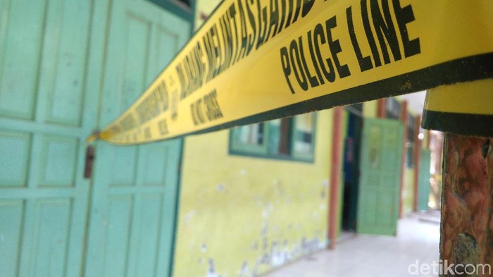 Siswa Cirebon Korban Kelas Ambruk Diliburkan 7 Orang Masih Siswa Cirebon Korban Kelas Ambruk Diliburkan 7 Orang Masih