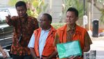Pakai Batik, Soetikno Soedarjo Jalani Pemeriksaan di KPK