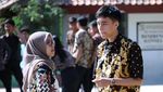 Potret Pelajar di Kabupaten Bandung Kompak Kenakan Batik