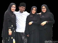 Lora Fadil Bicara Soal Gaji dan Poligami