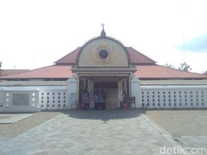 Beredar Undangan Acara di Masjid Kauman, Ini Kata Keraton