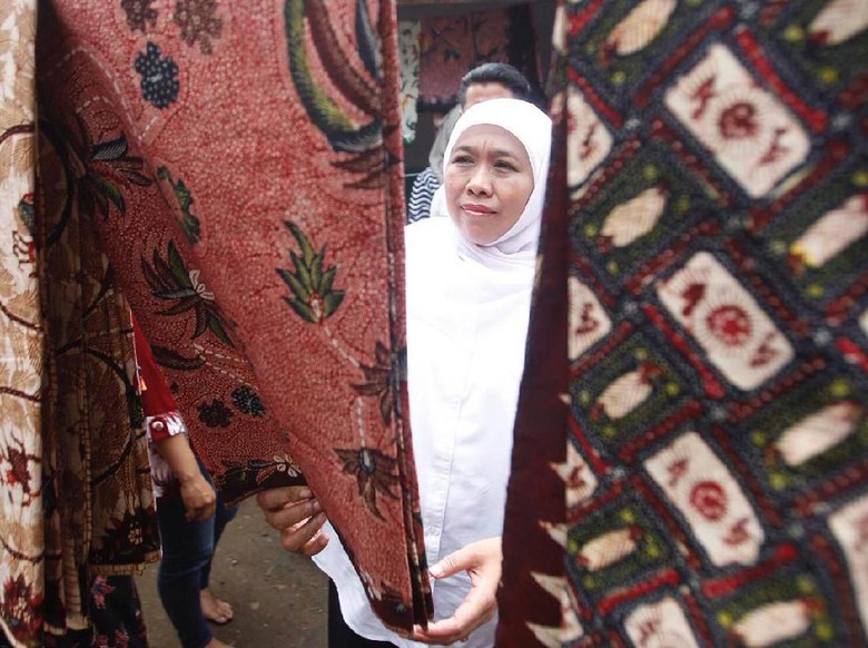 Wow Khofifah Koleksi Batik Dari Berbagai Daerah Di Tanah