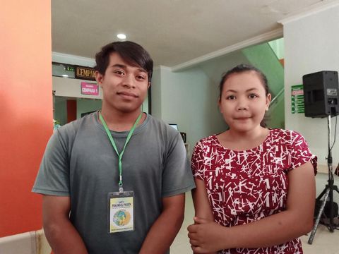 Bapak-ibu bayi kembar siam ditemui di ruang NICU RSUP Sanglah.