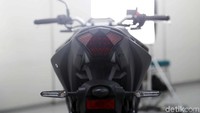 Sementara di bagian belakang tampaknya tak banyak yang berubah. Bagian belakang MT-25 masih menggunakan desain lampu yang sama seperti model sebelumnya.
