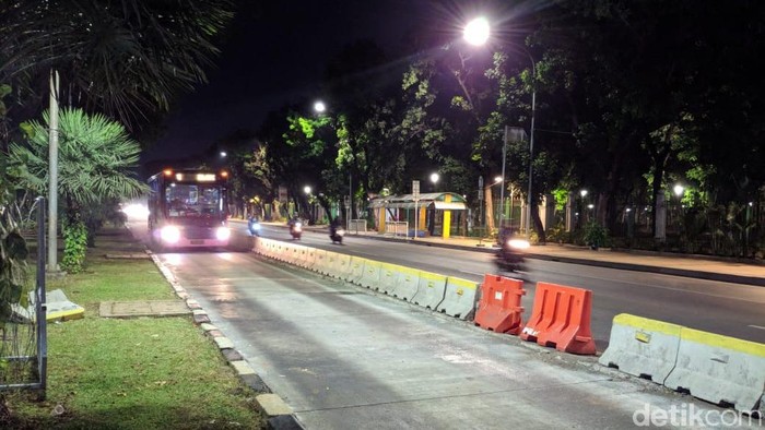 Massa Demo Bubar, Lalu Lintas di Jalan Medan Merdeka Kembali Dibuka
