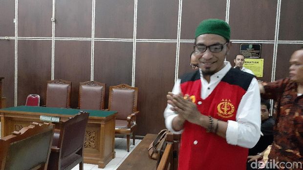 Abdul Gani Ngabalin alias Cobra Hercules dituntut 2,5 tahun penjara terkait kasus penyebaran ujaran kebencian