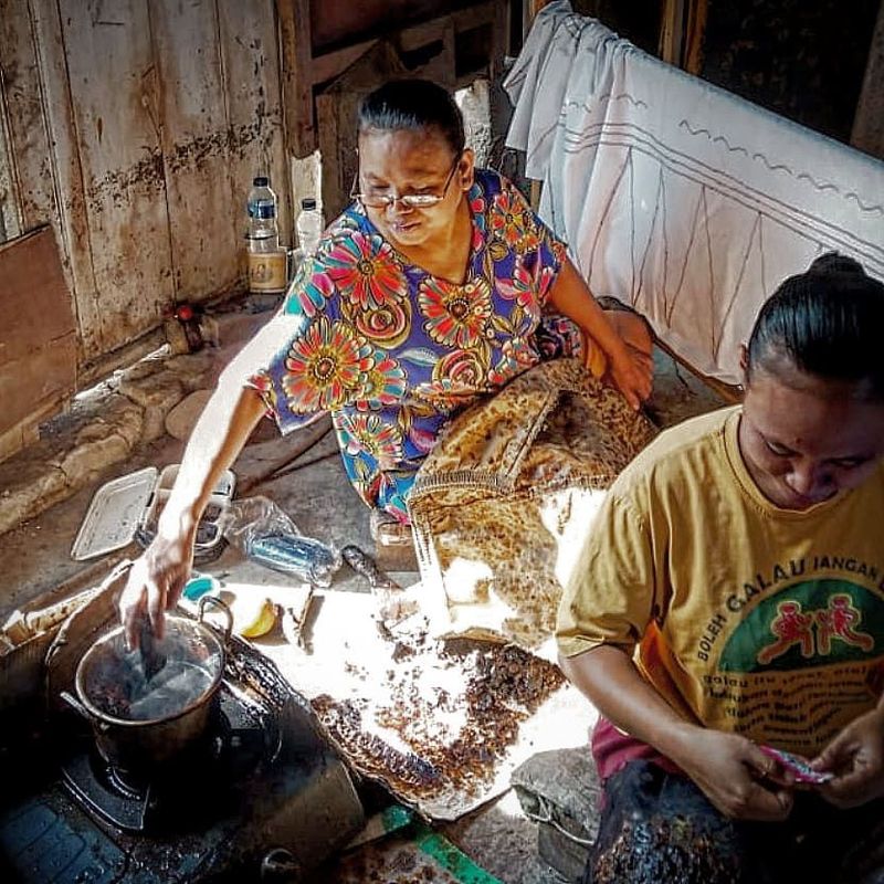 Batik Tulis Lasem