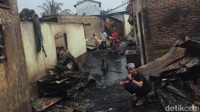 43 Rumah Hangus Terbakar di Jalan S Parman Medan