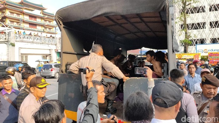 Serang Polisi di Lapangan Merdeka Medan, 27 Pelajar Ditangkap