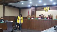 Jejak Bupati Tetty: Penuhi Panggilan Jaksa KPK hingga Panggilan Jokowi