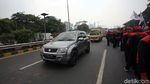 Melihat Suasana Jalan Tol Saat Massa Buruh Demo di DPR