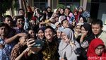 Potret Pelajar di Kabupaten Bandung Kompak Kenakan Batik