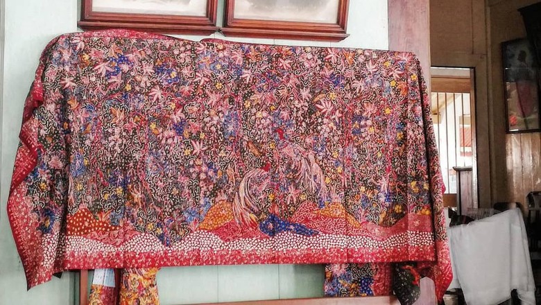 Batik tulis khas Lasem (@awesomelasem/Instagram) Batik tulis khas Lasem (@awesomelasem/Instagram)