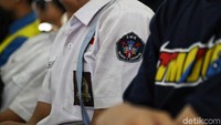 Mereka berasal dari sejumlah sekolah, salah satunya dari SMKN 1 Cirebon.