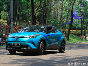 Ratusan Mobil Hybrid Toyota Belum Dikirim ke Konsumen