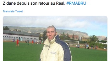 Zinedine Zidane selaku pelatih Madrid ikut kena olok-olok. Dia disamakan dengan pelatih kelas kampung. Foto: (Twitter)
