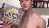 Untuk memenuhi asupan protein dan nutrisinya, Jong Woo punya pola makan yang teratur. Ia sendiri lebih suka masak daging sapi di rumahnya. Foto: Instagram Jong Woo Kim