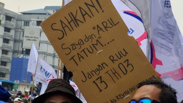 Mahasiswa Bawa Poster Lucu Tanda Enggak Serius Demo Ini Kata Psikolog