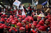 Tempatnya Sama, Demo Buruh-Mahasiswa Punya Banyak Beda