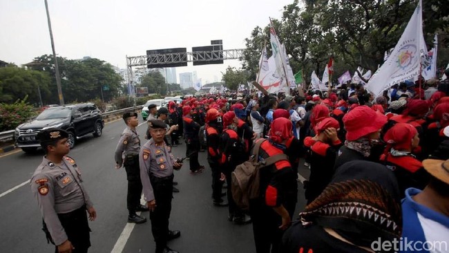 Sederet Poin Revisi UU Ketenagakerjaan yang Bikin Buruh Was-was