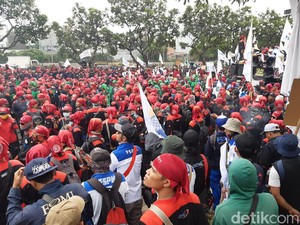 Buruh Minta RUU Cipta Kerja Ditarik dan Dibahas Ulang