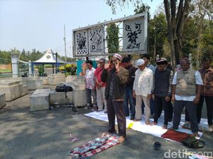 Doakan Korban di Wamena, Forum Awak Minang Salat Gaib Depan Istana
