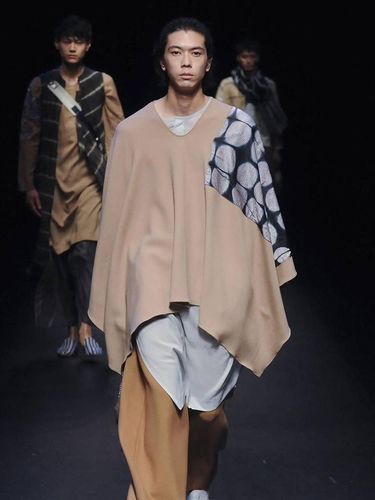 Gabungkan Desain Batik Indonesia dan Jepang, Putri Raup Omzet Puluhan Juta