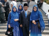 Lora Fadil Bicara Soal Gaji dan Poligami