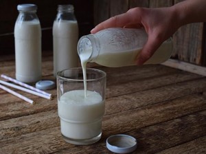 Jangan Dibuang! Susu Basi Bisa Dimanfaatkan untuk 6 Hal Ini