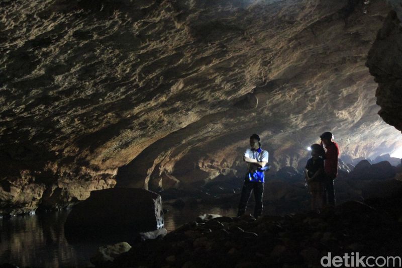 Sanghyang Kenit, Sanghyangkenit. Destinasi wisata alam sungai Citarum Purba, juga wisata goa.