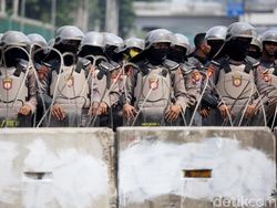 Diduga Terpapar Usai Amankan Demo, 5 Polisi di Bekasi Positif Corona