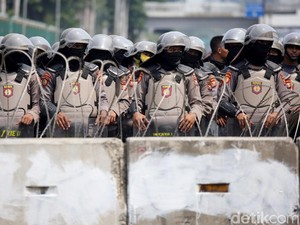 Diduga Terpapar Usai Amankan Demo, 5 Polisi di Bekasi Positif Corona