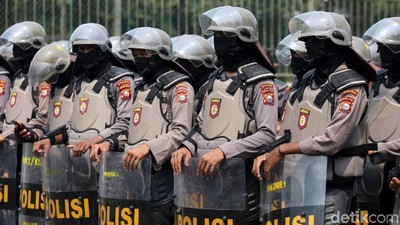 Jaga Demo Buruh, Ribuan Personel Gabungan Siap Amankan Gedung DPR