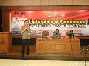 Cegah Pelajar Ikut Demo, Kapolres Beri Wawasan ke Kepsek Se-Gresik