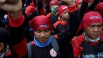 Penampakan Massa Buruh yang Demo di Depan Gedung DPR