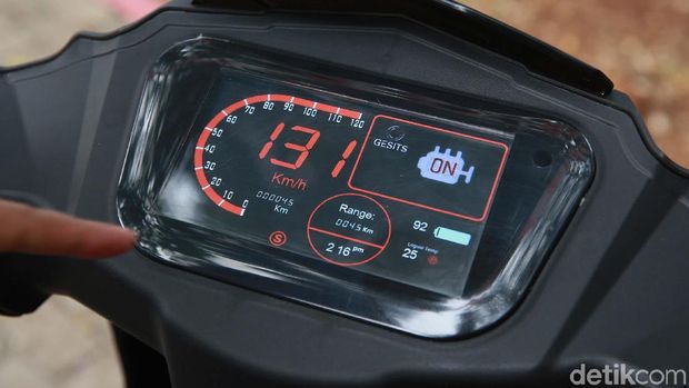 Tes Motor Listrik Gesits, Kena Hujan dan Lewati Tanjakan Curam