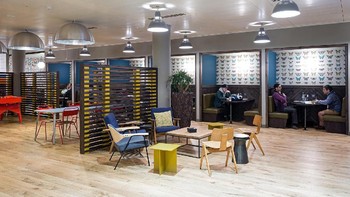 Valuasi WeWork menyentuh angka tertinggi di USD 47 miliar. Dan mereka pun berencana berjualan saham. Foto: Office Lovin