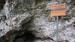 Foto: Goa Kamenanga yang Keramat