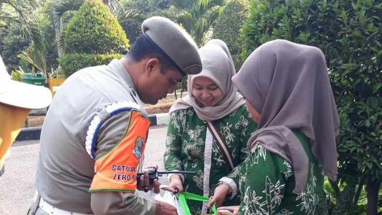 Ada Satgas Zero Plastik, ASN Pemkot Bekasi Dilarang Gunakan Kantong Plastik Ada Satgas Zero Plastik, ASN Pemkot Bekasi Dilarang Gunakan Kantong Plastik