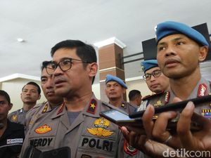 Teka-teki Motif 6 Polisi Bawa Senpi Tangani Demo di Kendari