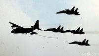 Berbagai atraksi akan digelar dan berbagai alutsista milik TNI telah akan memeriahkan HUT ke-74 TNI.