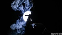 PHK mau tak mau mungkin akan dilakukan karena kenaikan cukai akan menggerus penjualan dari industri hasil tembakau (IHT), meliputi tembakau dan cengkeh yang digunakan untuk membuat rokok.